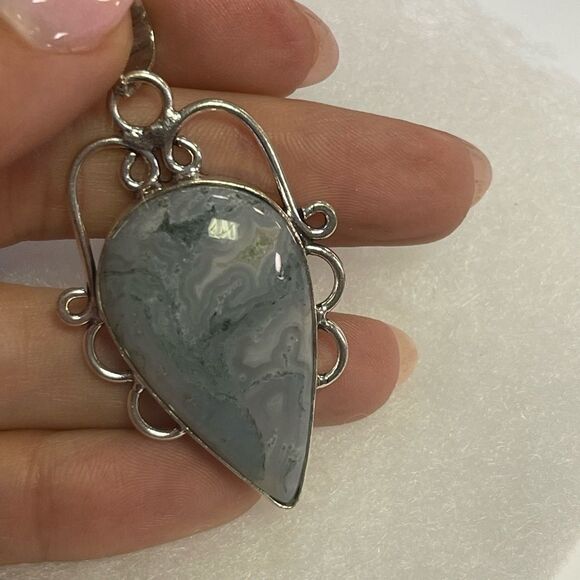 Blue Agate Stone Pendant - Picture 1 of 6